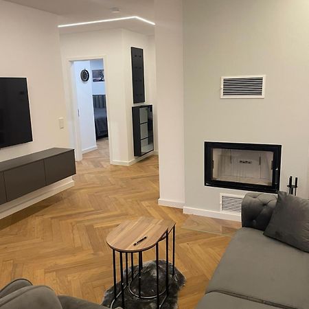 Neubau Apartment Mit Kamin Und Terrasse In Premium Lage Parkplatz Inklusive Билефелд Екстериор снимка