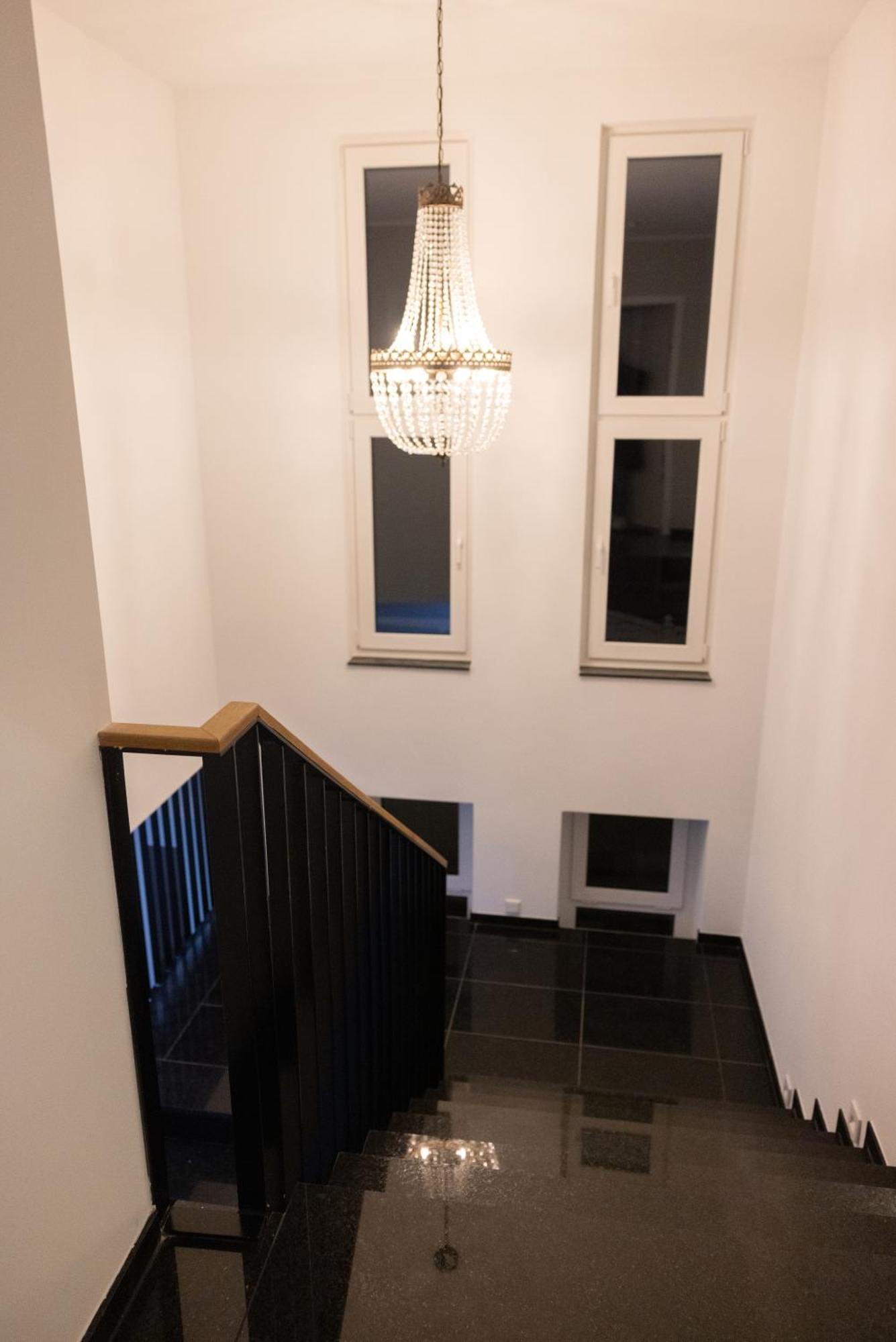 Neubau Apartment Mit Kamin Und Terrasse In Premium Lage Parkplatz Inklusive Билефелд Екстериор снимка